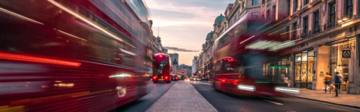 busses-driving-around-london