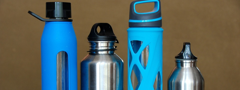 re-fillable water bottles