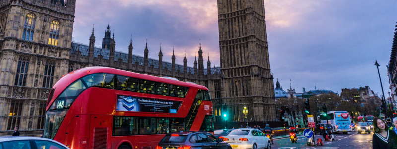 traffic driving around London