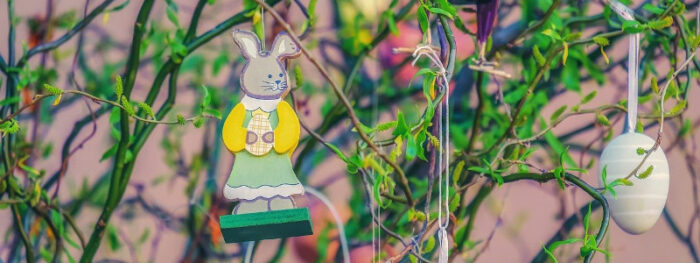 tree decorations for Easter at home