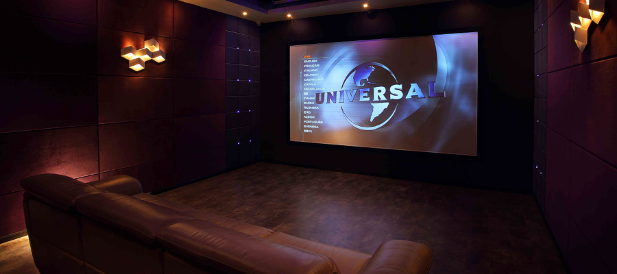Movie theatre with the screen on the Universal films logo
